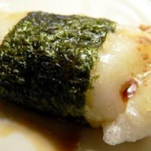 Broiled Mochi with Nori Seaweed_image