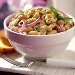 BUSH'S® Tuna and Cannellini Bean Salad_image