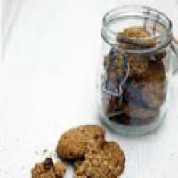 Jamie Oliver's Oatmeal Raisin Cookies Recipe - (4/5) image