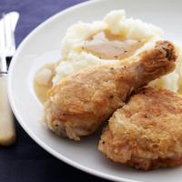 Southern Fried Chicken with Mashed Potatoes and Gravy_image