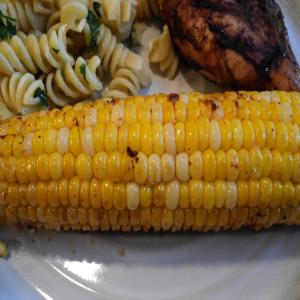 Cheesy Barbecued Corn on the Cob_image