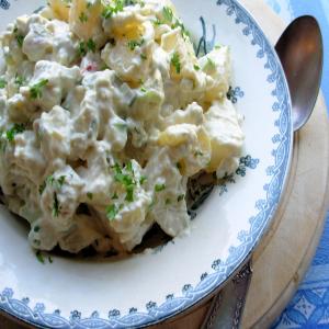 Potato Salad With Creamy Blue Cheese Dressing_image