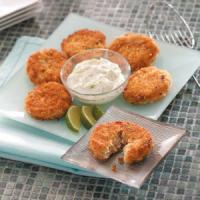 Crab Cakes with Lime Sauce_image