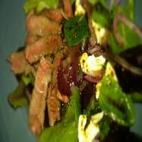 No-Cook Roast Beef Salad With Goat Cheese and Balsamic_image