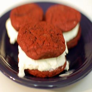 Red Velvet Ice Cream Sandwiches Recipe_image