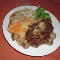 Pan Fried Steak with Mustard-Pepper Sauce_image