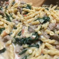 Creamy Kale and Pasta with Sweet Sausage_image