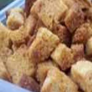 Zesty Homemade Croutons_image