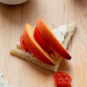 Tomato and Peach Tea Sandwich_image