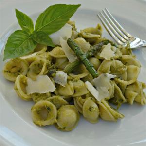 Pasta with Asparagus Pesto_image