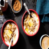 Slow-Cooker Oatmeal With Apples and Ginger image