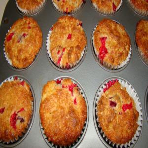 Delightful (Low-Fat) Cranberry Muffins_image