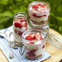 Strawberries & cream cheesecake jars image
