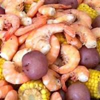 Mild-Style Shrimp Boil with Corn and Red Potatoes image