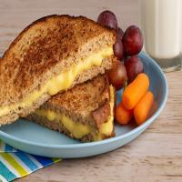 HEALTHY LIVING America's Favorite Grilled Cheese Sandwich_image