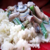 Creamy Herbed Chicken and Mushrooms With Rice_image