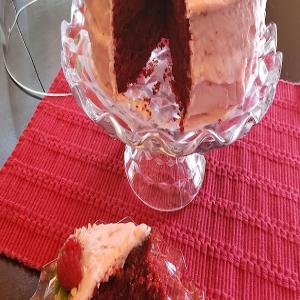 Red Velvet Cake With Raspberry Filling & Butter Cream Frosting_image