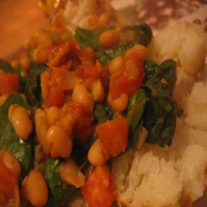 Spiced Butter Bean, Spinach and Tomato Topping for Jacket Potato_image