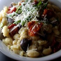 Crock Pot White Beans With Sun-Dried Tomatoes image