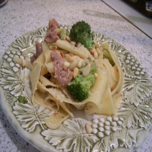 Pappardelle With Pancetta, Broccoli and Pine Nuts_image