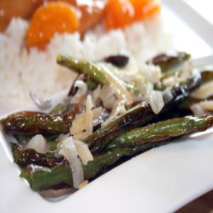 Roasted Green Beans With Shallots & Asiago Cheese_image