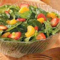 Spinach Salad with Red Currant Dressing_image