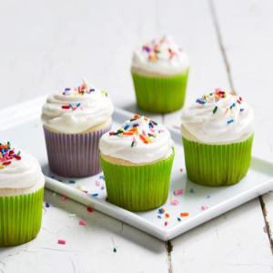 White Cupcakes with Marshmallow Frosting_image