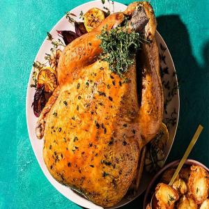 Peppered lemon & thyme turkey with golden crackling_image