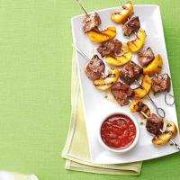 Grilled Sirloin Kabobs with Peach Salsa_image