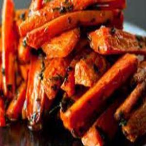 Tuscan Style Herb-Roasted Carrots_image