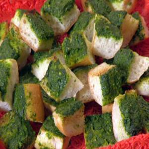 Green Gobble-'Ems Garlic Bread Chunks_image