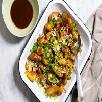 Roasted New Potatoes With Garlic and Tamarind_image