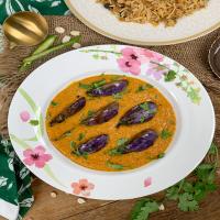 Hyderabadi Bagara Baingan Recipe - Brinjal In Spicy Peanut Curry_image