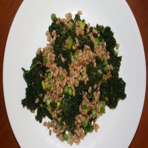 Farro Salad With Steamed Kale_image