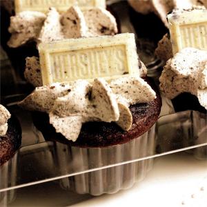 Mini OREO Surprise Cupcakes image