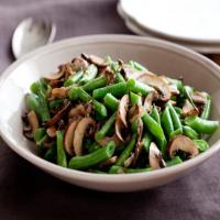 Green Beans with Mushroom and Shallots_image