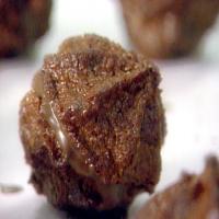 Chocolate-Hazelnut Smooches: Baci D'Alassio_image