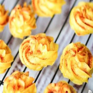 Mashed Potato Swirls with Parmesan_image