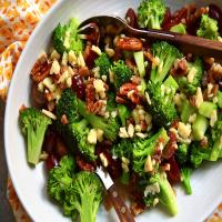 Broccoli Salad With Cheddar and Warm Bacon Vinaigrette_image