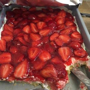 Tonna's Strawberry Refrigerator Dessert_image