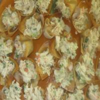 Crab Salad in Crisp Wonton Cups_image