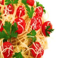 Spaghetti with Burst Cherry Tomatoes image