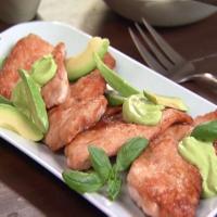 Sauteed Turkey Cutlets with Avocado Sauce_image