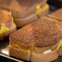 Sweet and Spicy Grilled Cheese Sandwiches image