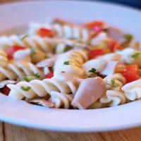 Creamy Pasta Salad With Tuna and Vegetables (Low Fat)_image