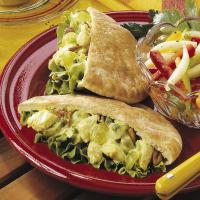 Curried Chicken Pitas_image