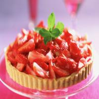 Strawberry and white chocolate tart recipe_image