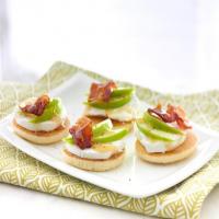 Goat Cheese, Apple and Bacon Canapes_image