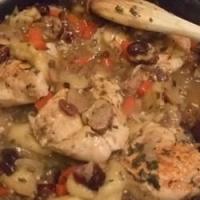 Chicken with Sausage and Dried Fruit_image