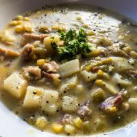 This Green Chile Chicken Corn Chowder Tastes Like You're in Santa Fe, New Mexico_image